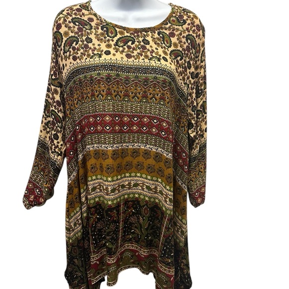 NWT.  Sacred Threads Blouse. Onesize. BL/RD5.  220265 - Picture 3 of 3